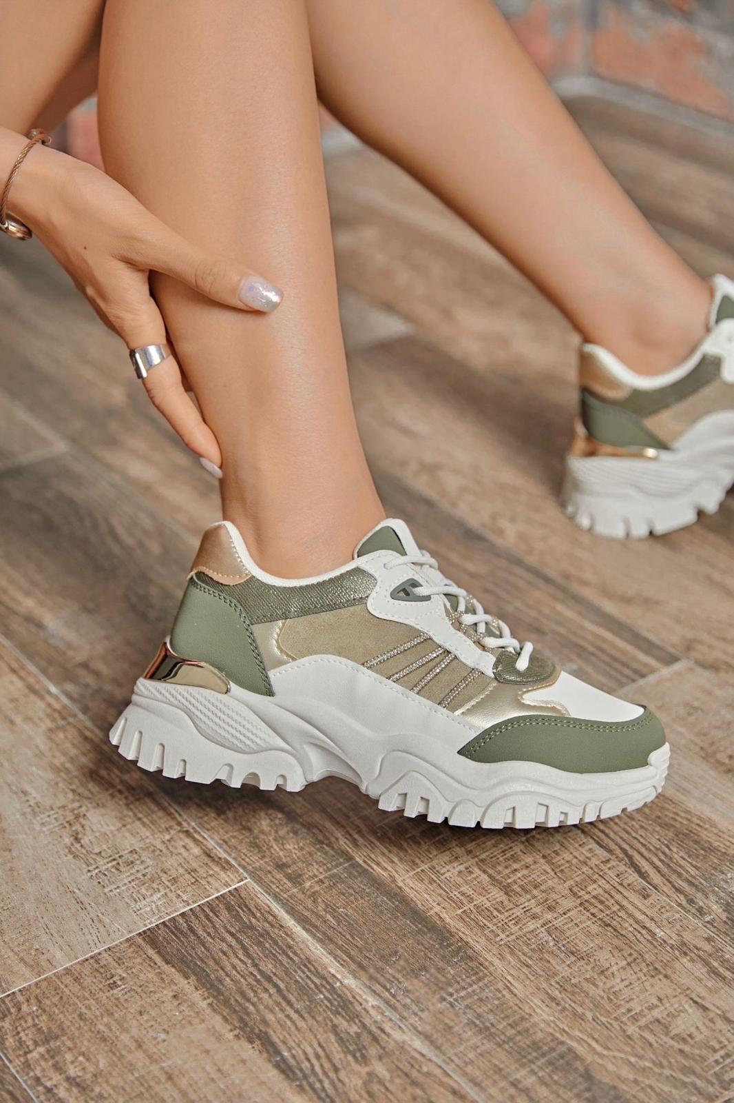 Deportiva green